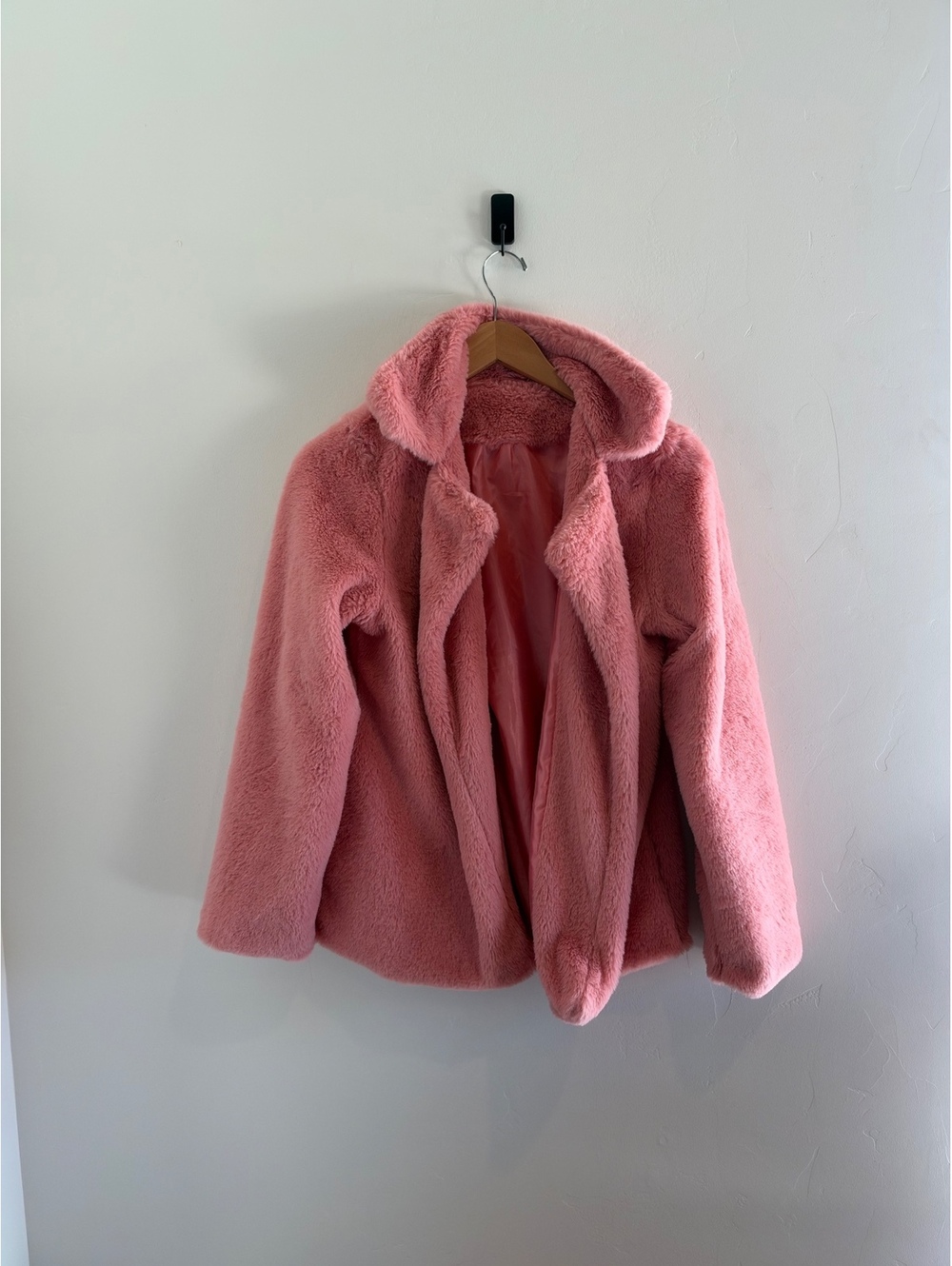 Women’s Pink Faux Fur Teddy Coat Size Large Plush Oversized Jacket
